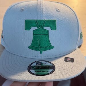 Gray Snapback eagles hat